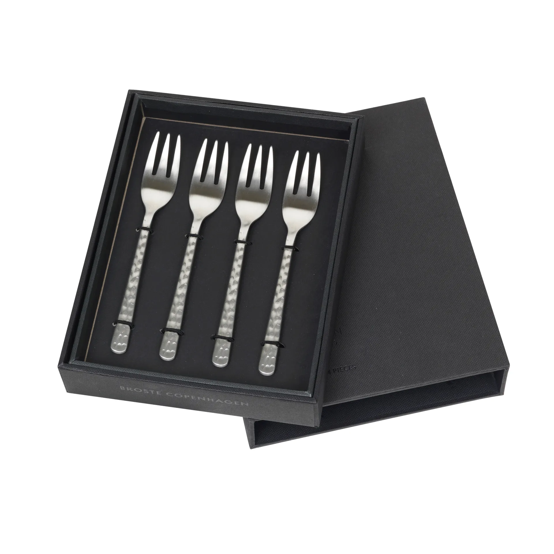 Hune tårtgaffel 4-pack, Brushed satin hammered Broste Copenhagen