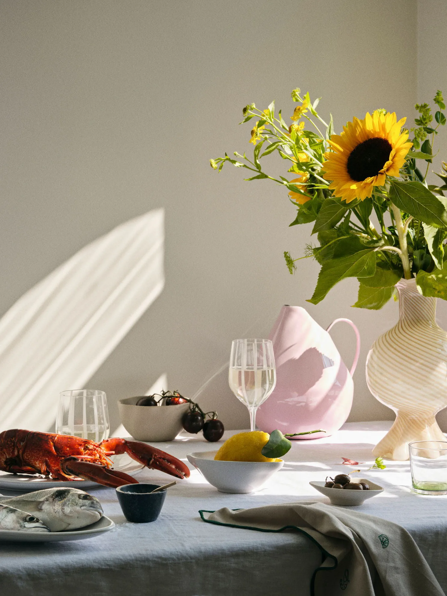 Mella vas 30 cm, Taupe sand-off white Broste Copenhagen