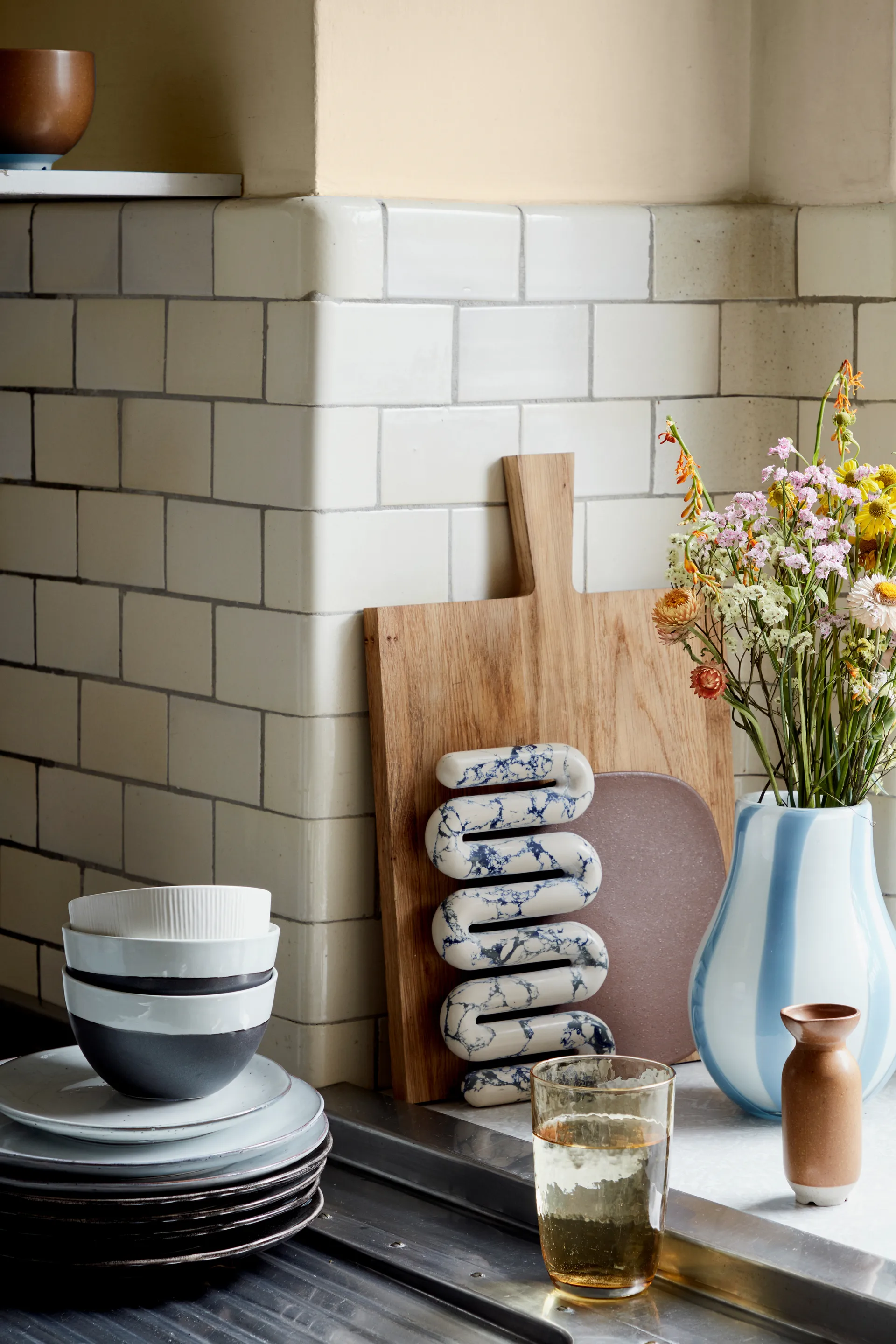 Orla grytunderlägg 14x25 cm, White-spectrum blue Broste Copenhagen