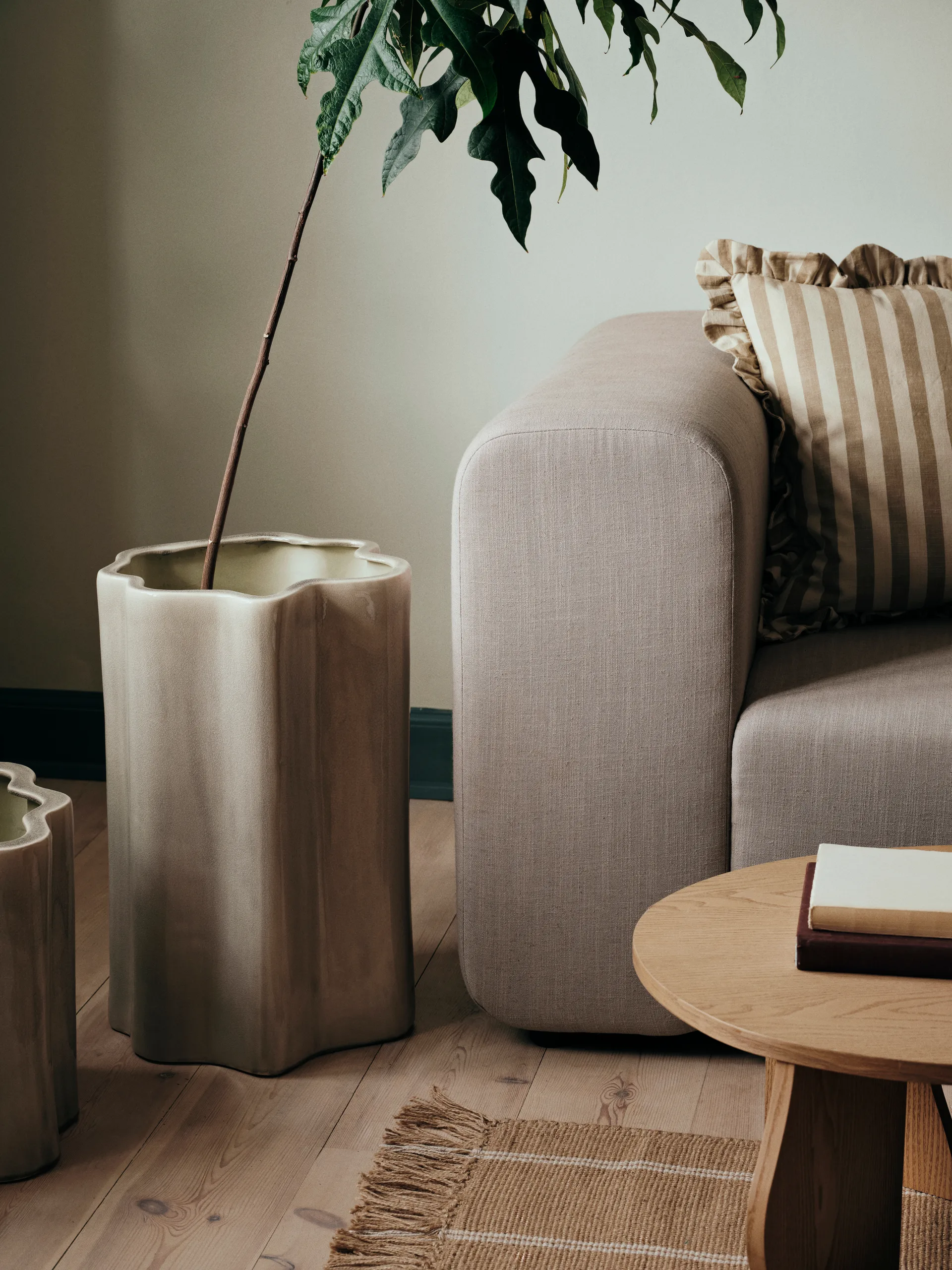 Sonja blomkruka H:55 cm, Rainy Day Grey Broste Copenhagen