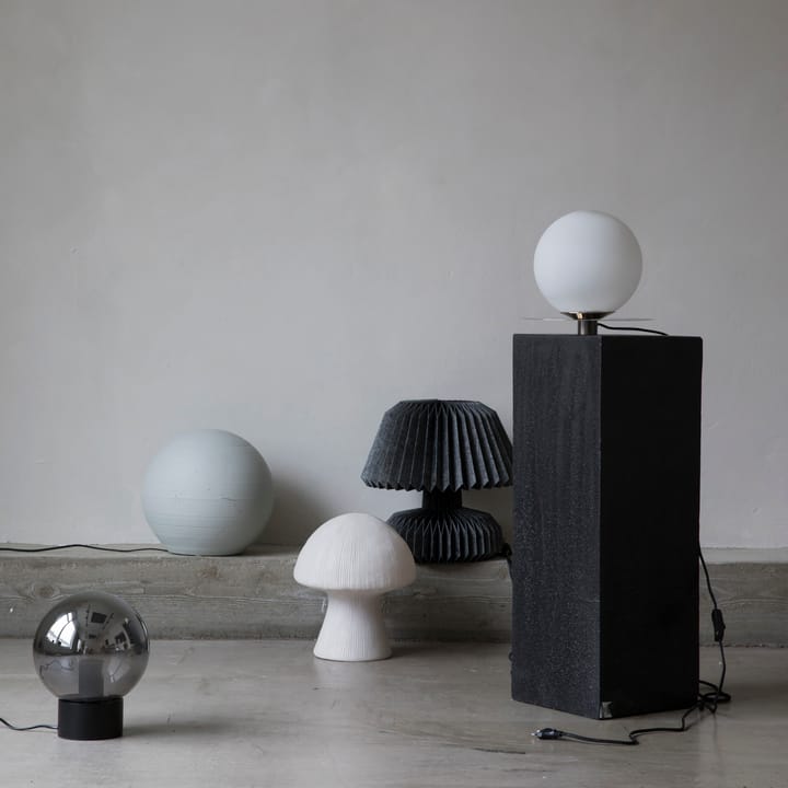 Magic bordslampa, Svart-silver Byon