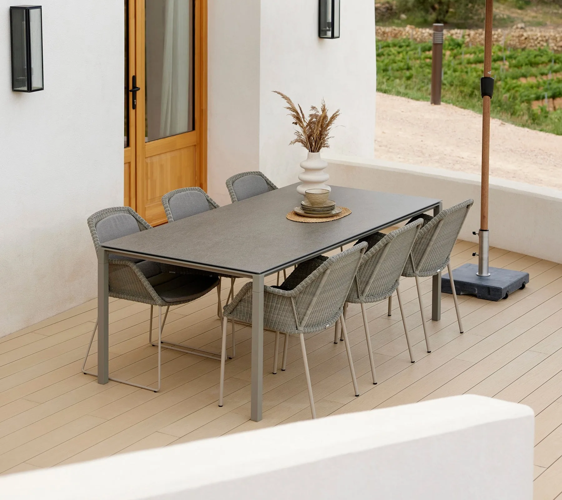 Breeze stapelbar karmstol weave, Taupe Cane-line