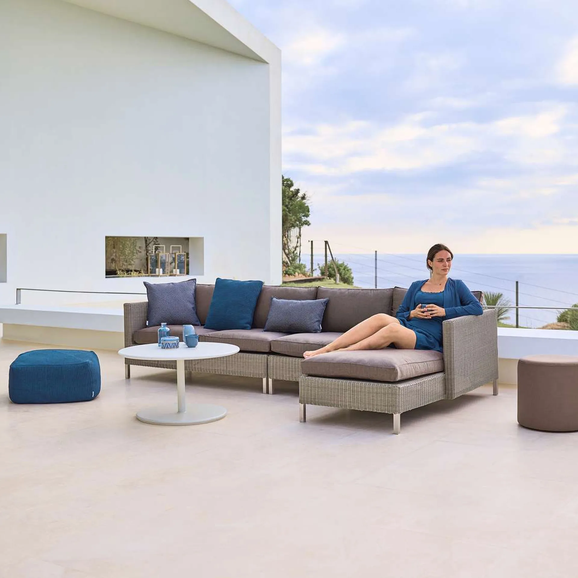 Connect modulsoffa, 2-sits taupe, höger, vita dynor Cane-line