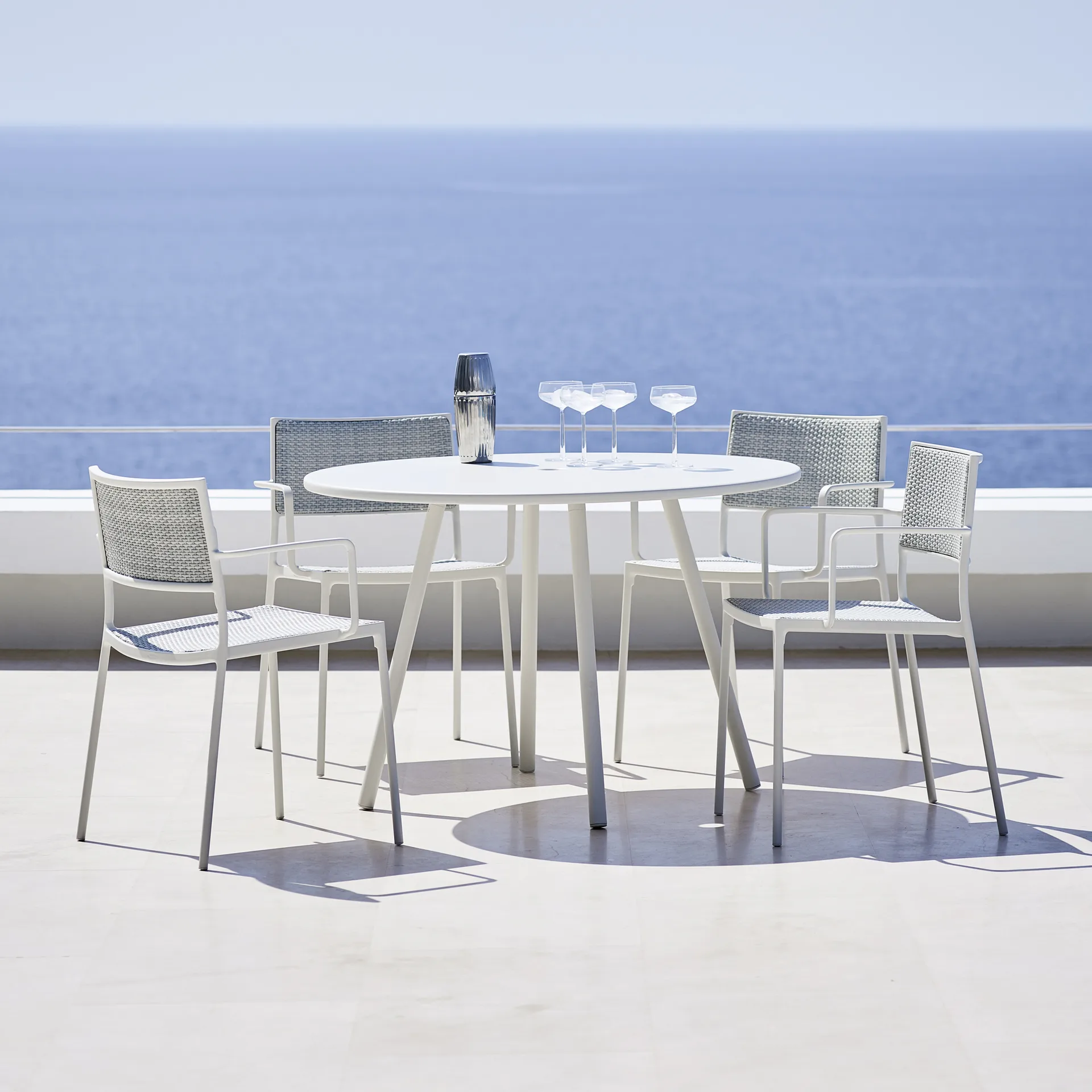 Less karmstol, Light grey Cane-line