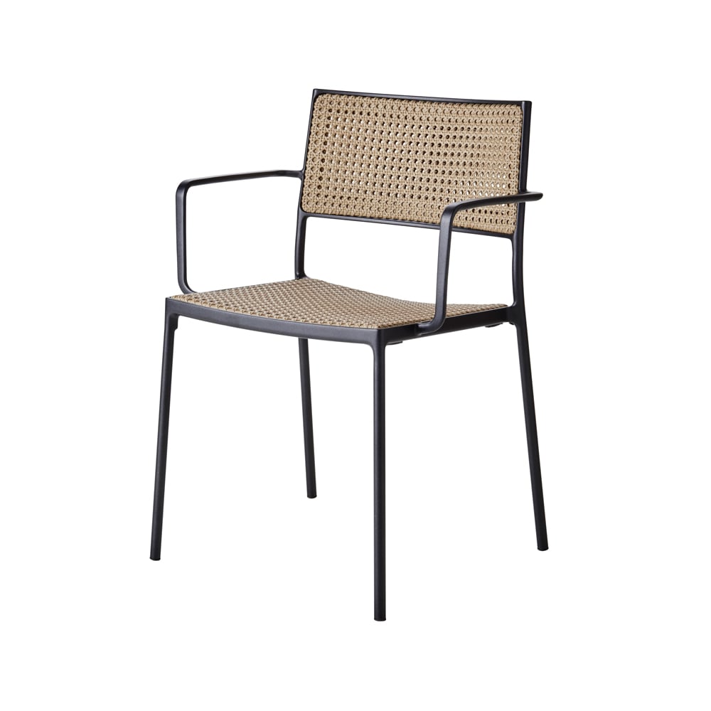 Cane-line Less karmstol Natural-lava grey stativ | Skandinavisk Design | Trädgårdsstolar | Beige