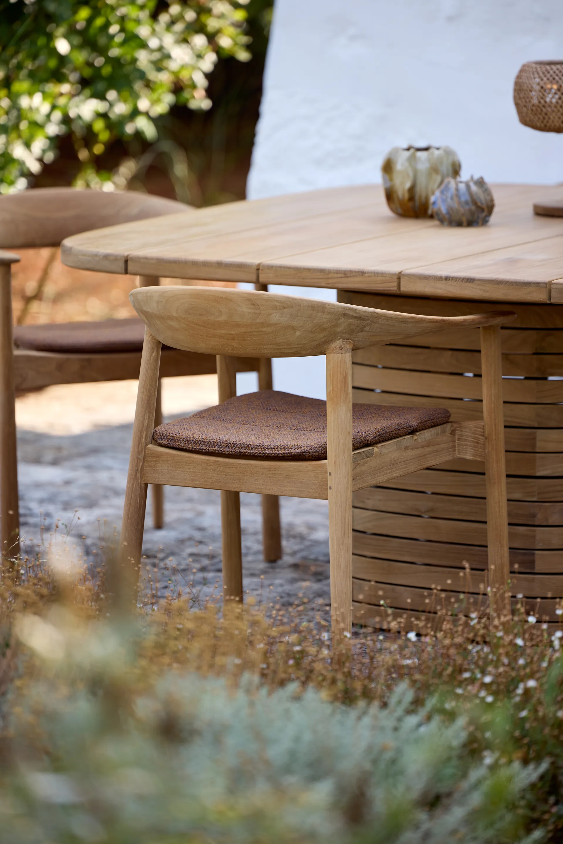 Majestic karmstol, Teak Cane-line