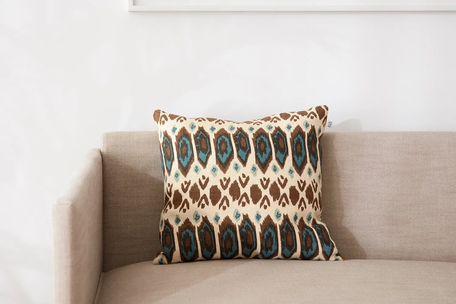 Ikat Bombay kuddfodral 50x50 cm, Taupe-heaven blue-aqua Chhatwal & Jonsson