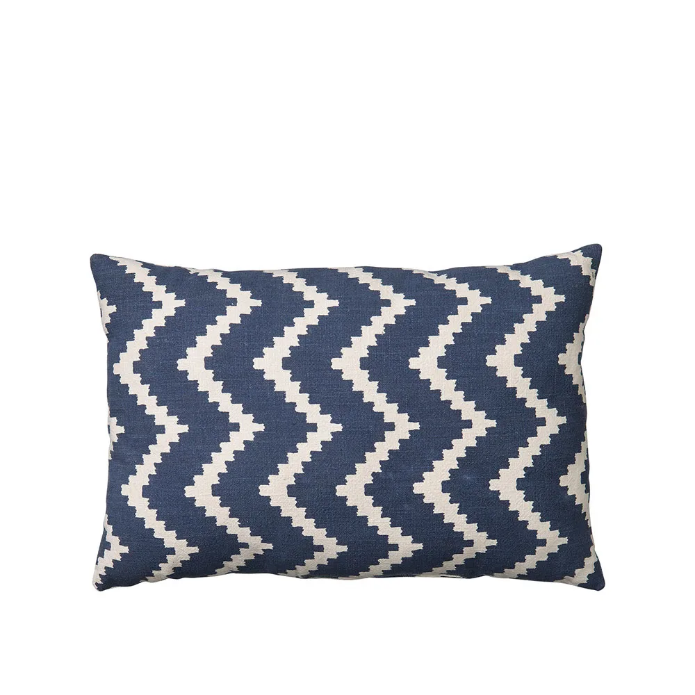 Chhatwal & Jonsson Ikat Sema kudde blue/off white, 40 cm