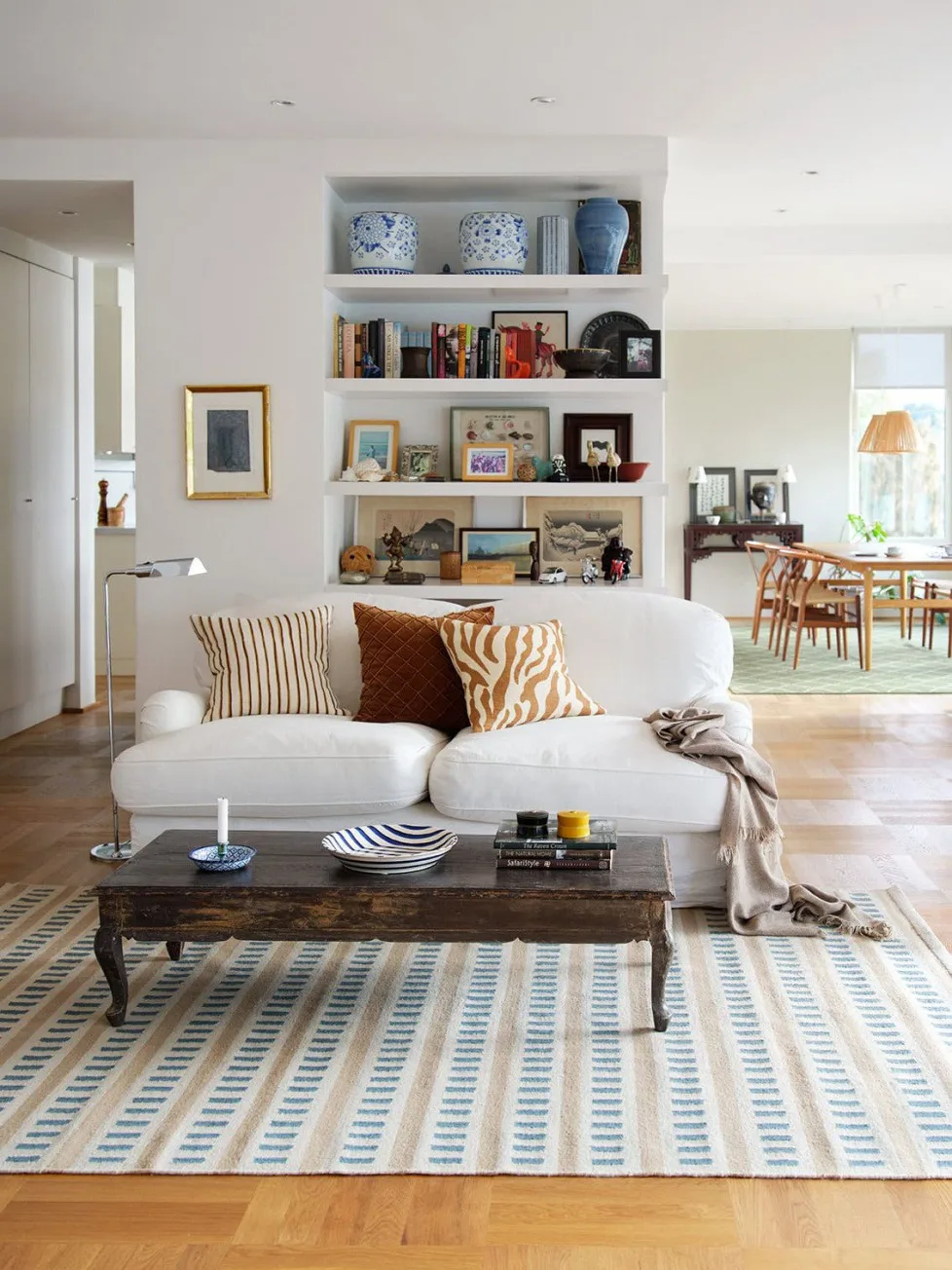 Ladakh ullmatta, Off white-l. beige-heaven blue, 230x320 cm Chhatwal & Jonsson