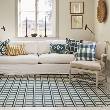 Mysore ullmatta 180x270 cm - Off white-heaven blue - Chhatwal & Jonsson