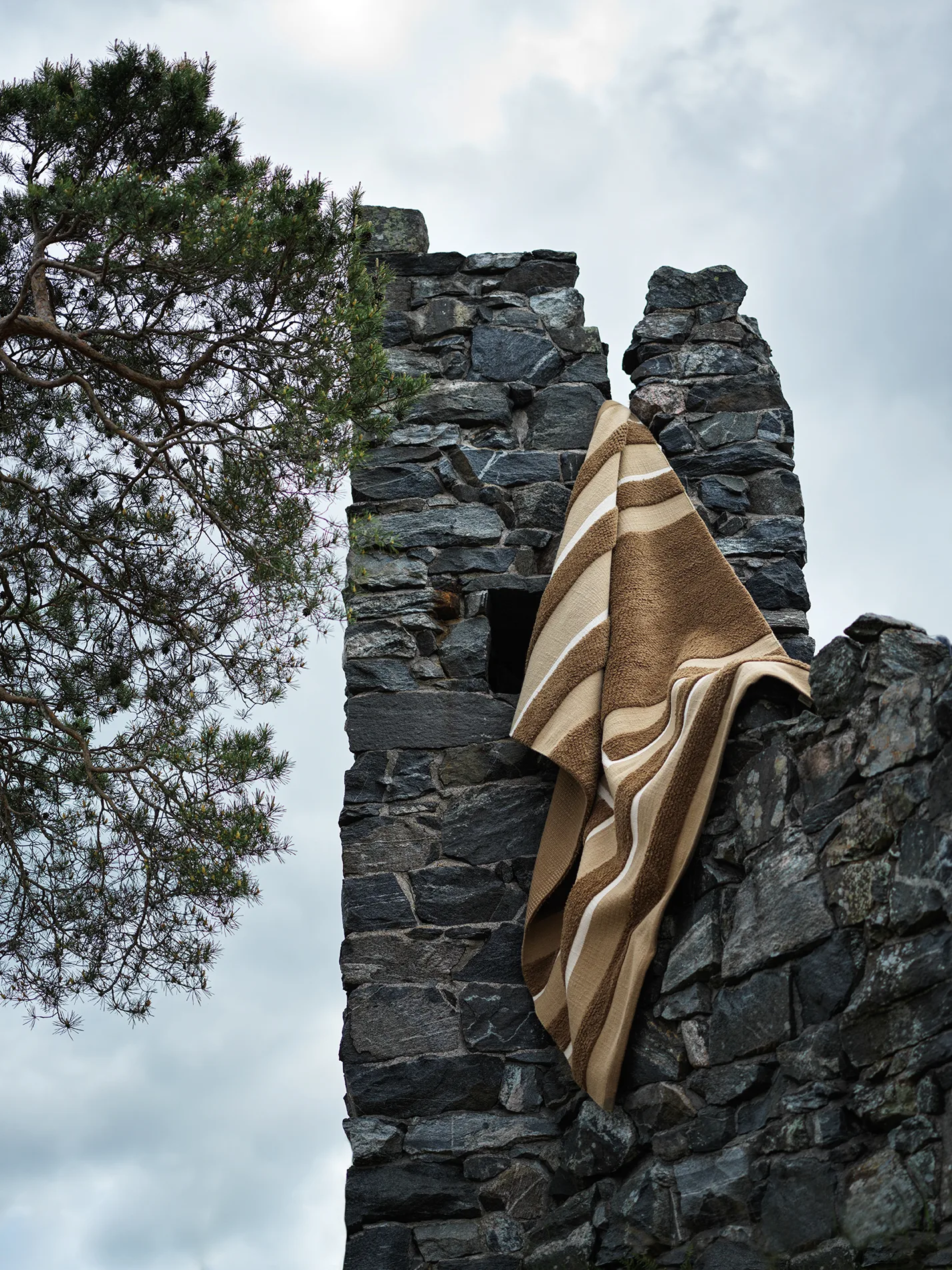 Veda matta 170x240 cm, Mocha-beige-off white Chhatwal & Jonsson