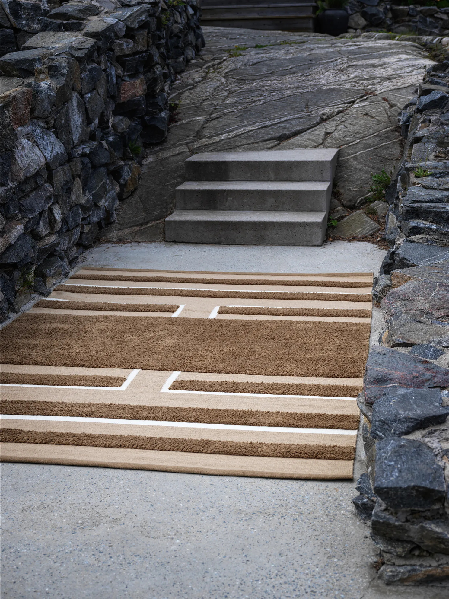 Veda matta 250x350 cm, Mocha-beige-off white Chhatwal & Jonsson