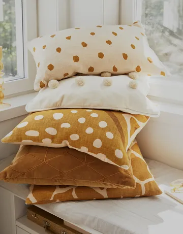 Yash kuddfodral 40x60 cm - Spicy yellow - Chhatwal & Jonsson