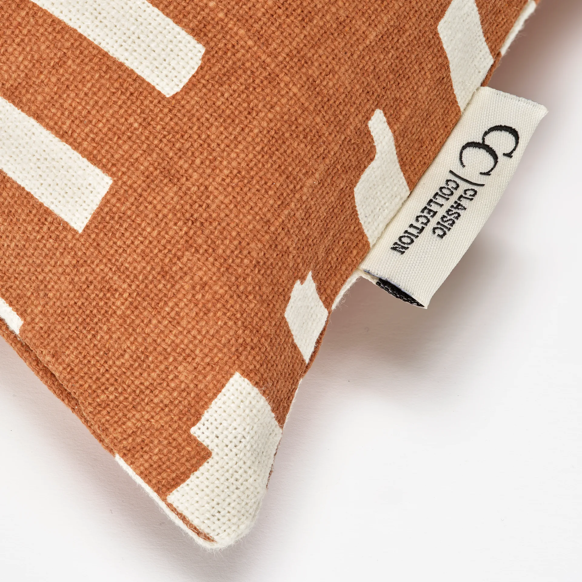 Ikat Block kuddfodral 50x50 cm, Brown Classic Collection