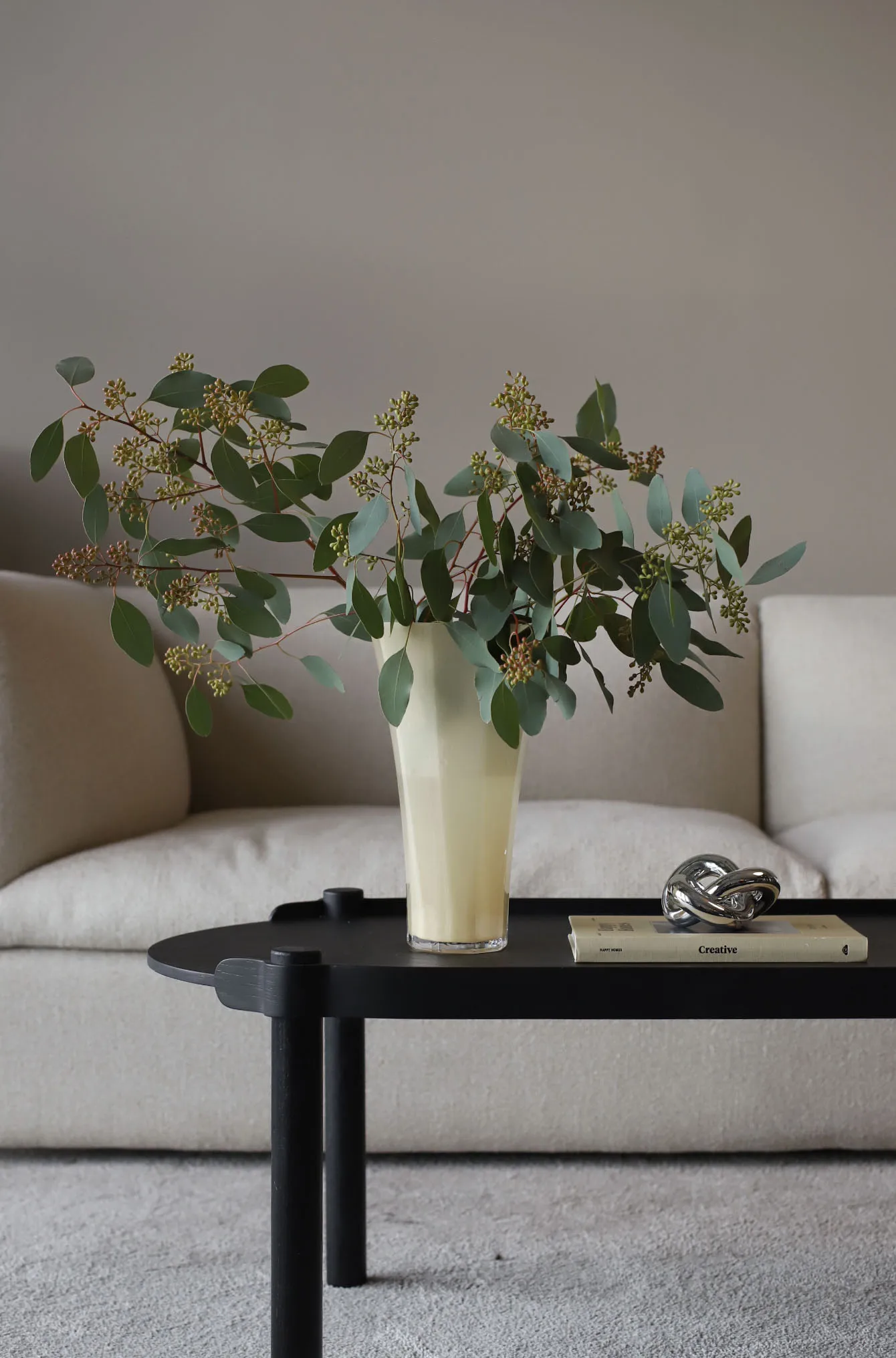 Liliané vas 18 cm, Butter yellow Cooee Design