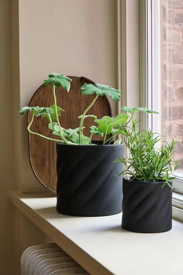 Twist blomkruka - Black, small Ø12 cm - Cooee Design