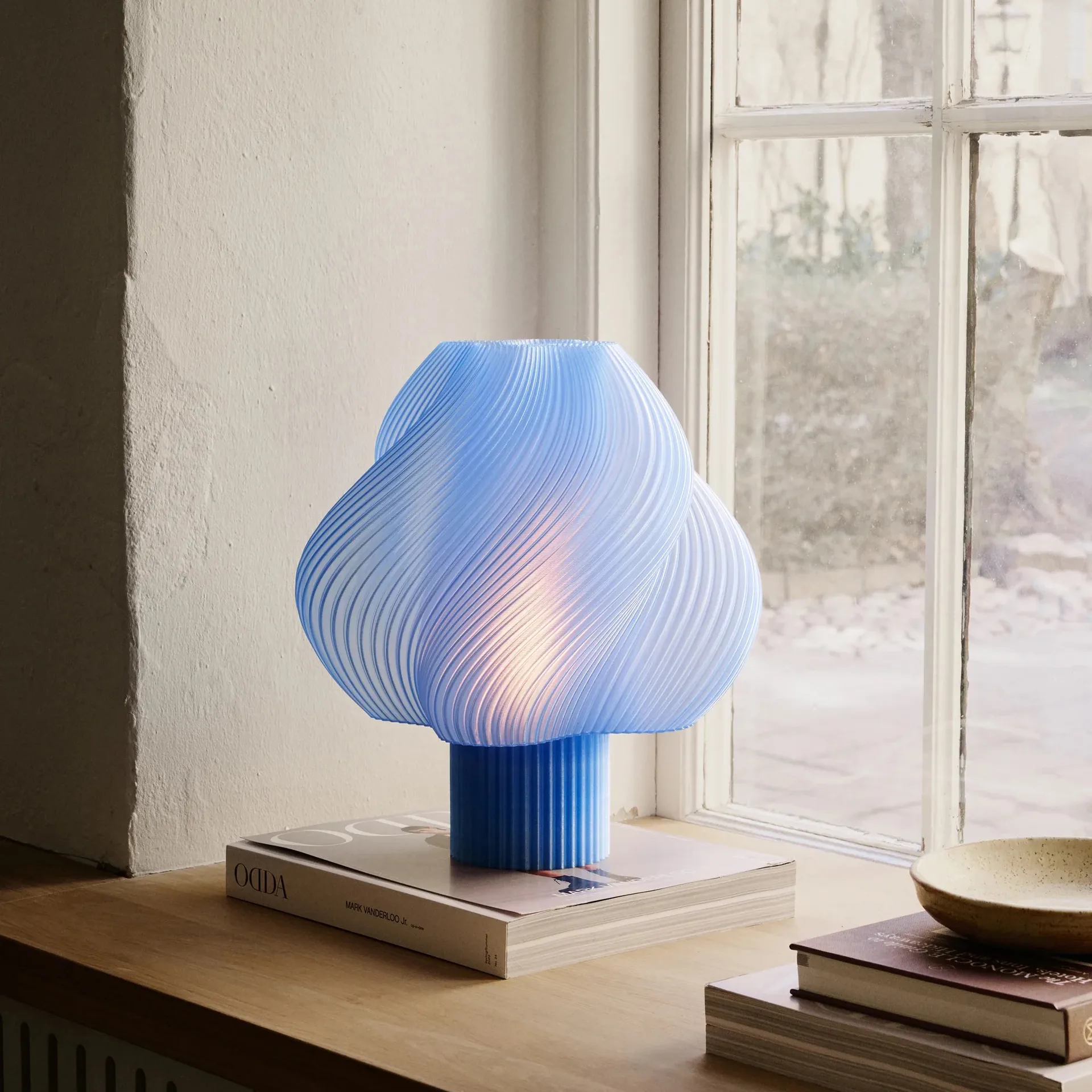 Soft Serve bordslampa, Blueberry sorbet, Grande, 34 cm Crème Atelier