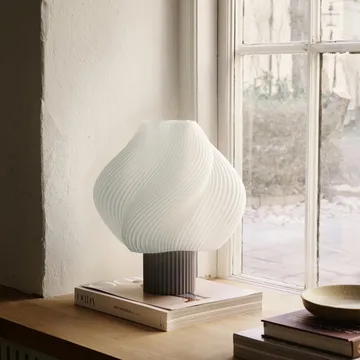 Soft Serve bordslampa - Mocha, Grande, 34 cm - Crème Atelier