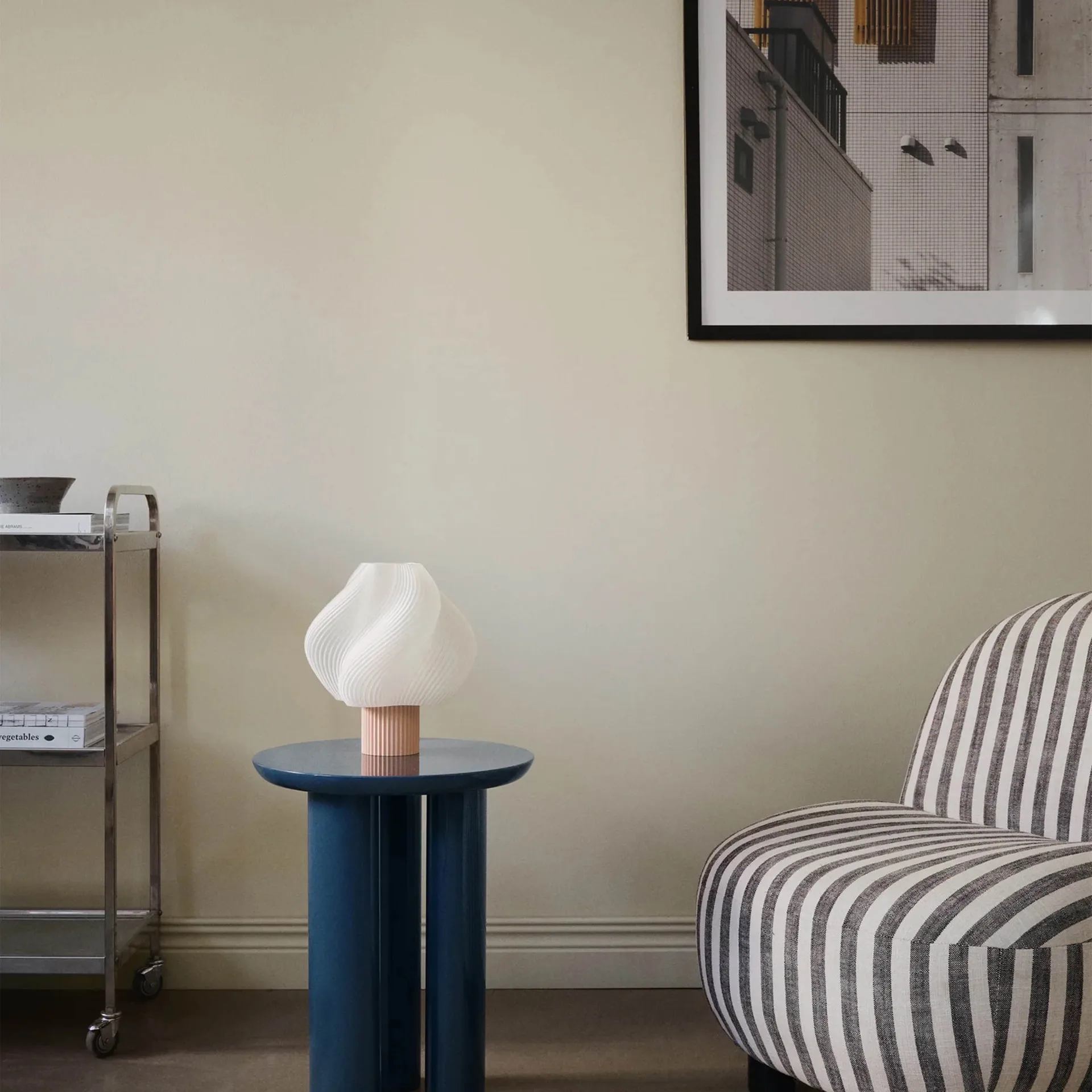 Soft Serve bordslampa, Wild strawberry, Regular, 26 cm Crème Atelier