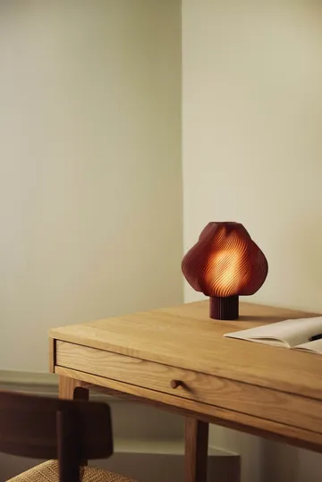 Soft Serve portabel bordslampa - Cherry, 23 cm - Crème Atelier