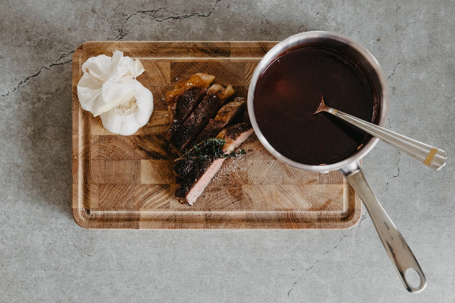 Skärbräda Ek Stavlimmad med ränna, 30x20 cm Culimat