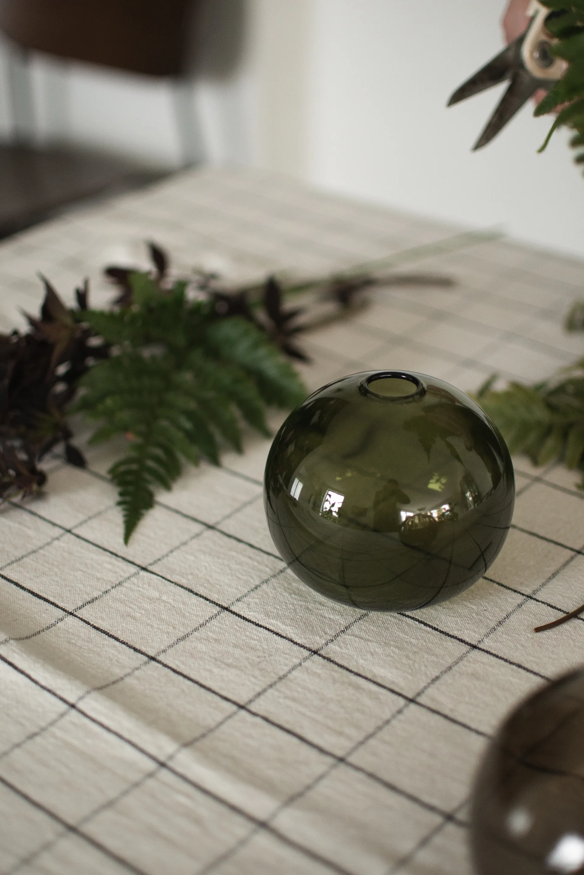 Ball vas Ø10 cm, Green DBKD