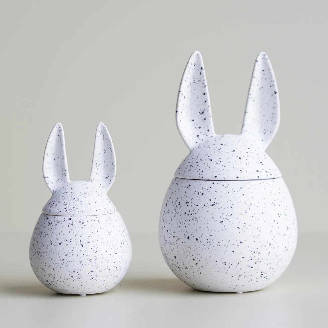 DBKD Eating rabbit skål liten, White dot DBKD