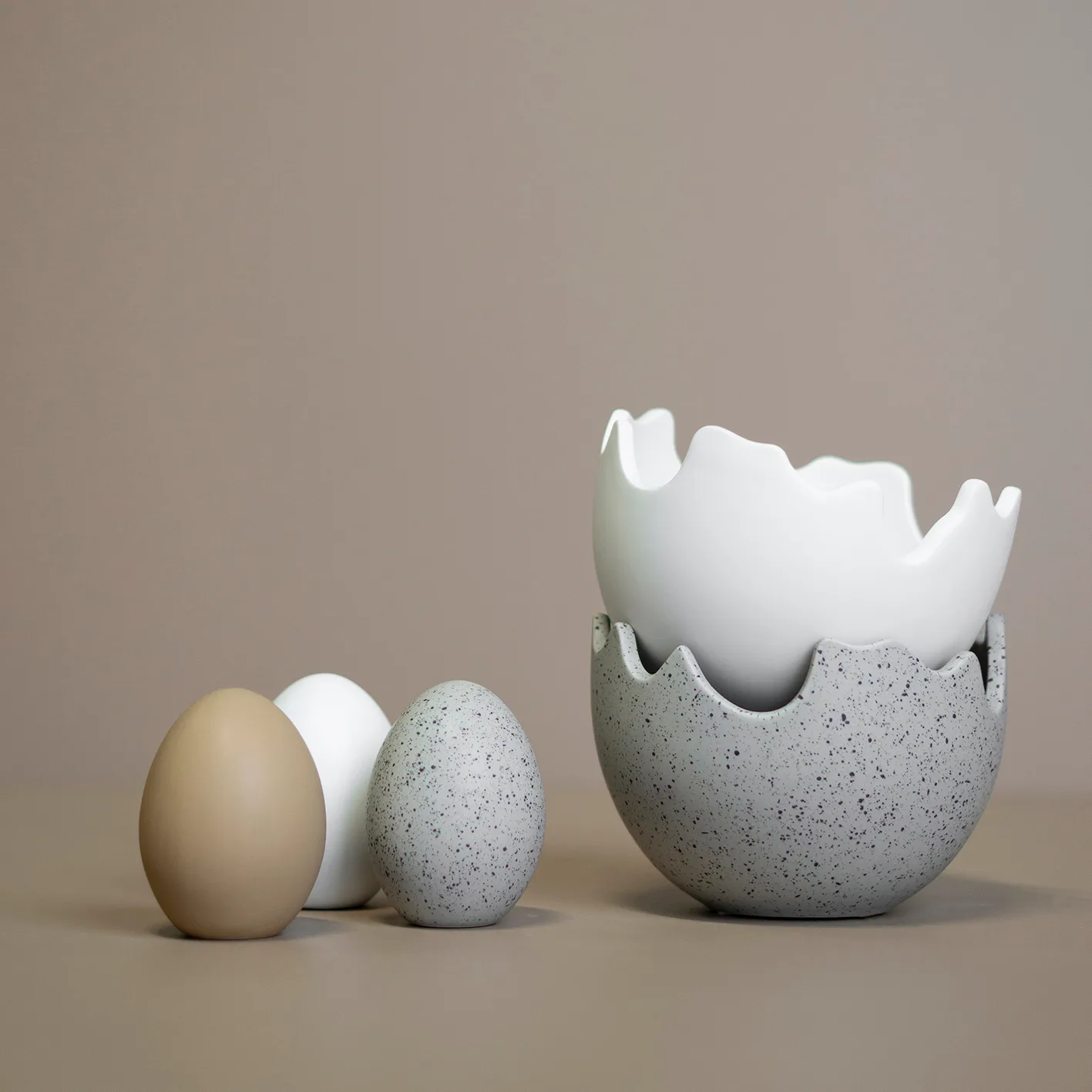 Happy Easter skål äggskal large, Mole dot DBKD