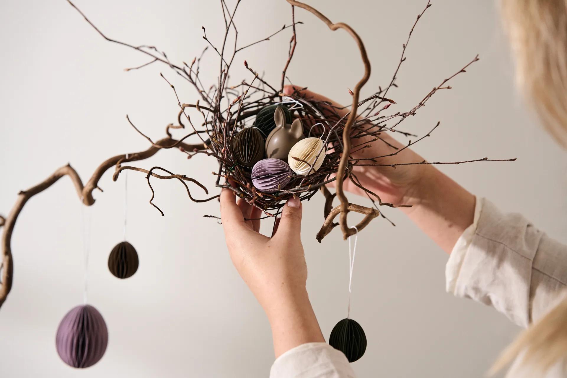 Ovoid påskhänge papper small 4 cm, Sand DBKD