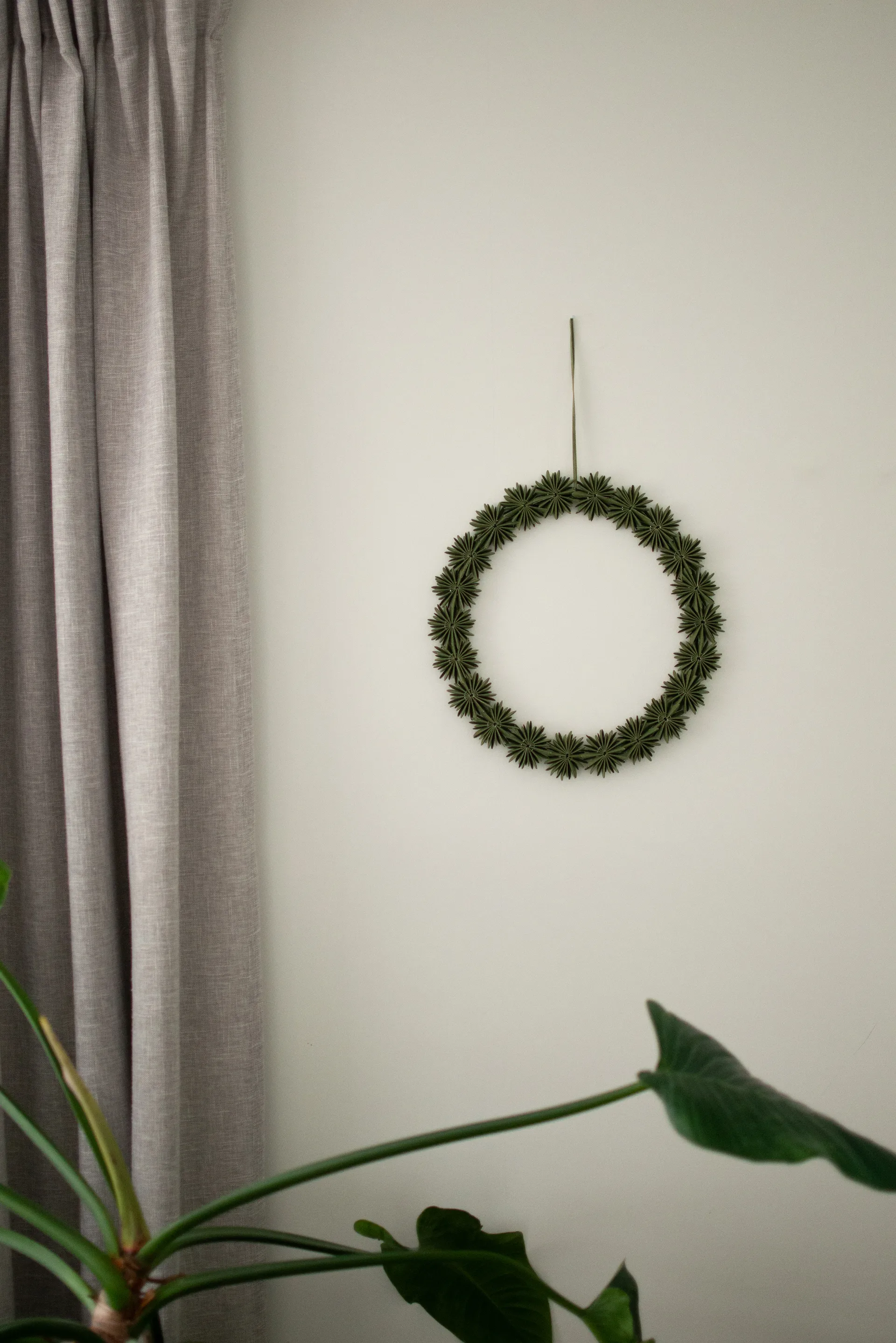 Paper flake wreath dekorationskrans Ø35 cm, Green DBKD