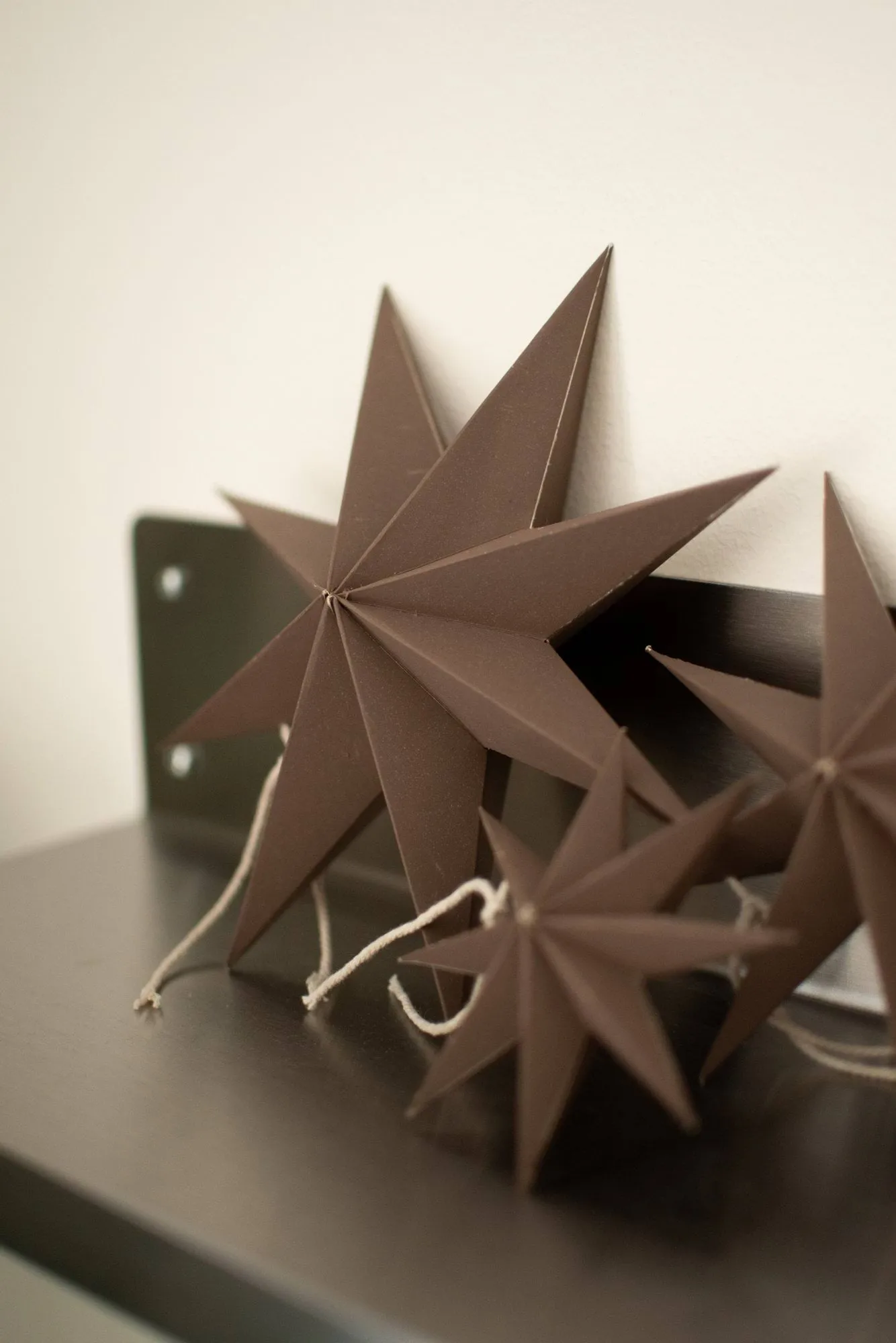 Paper winter star dekorationshänge, Brown, large, Ø19 cm DBKD