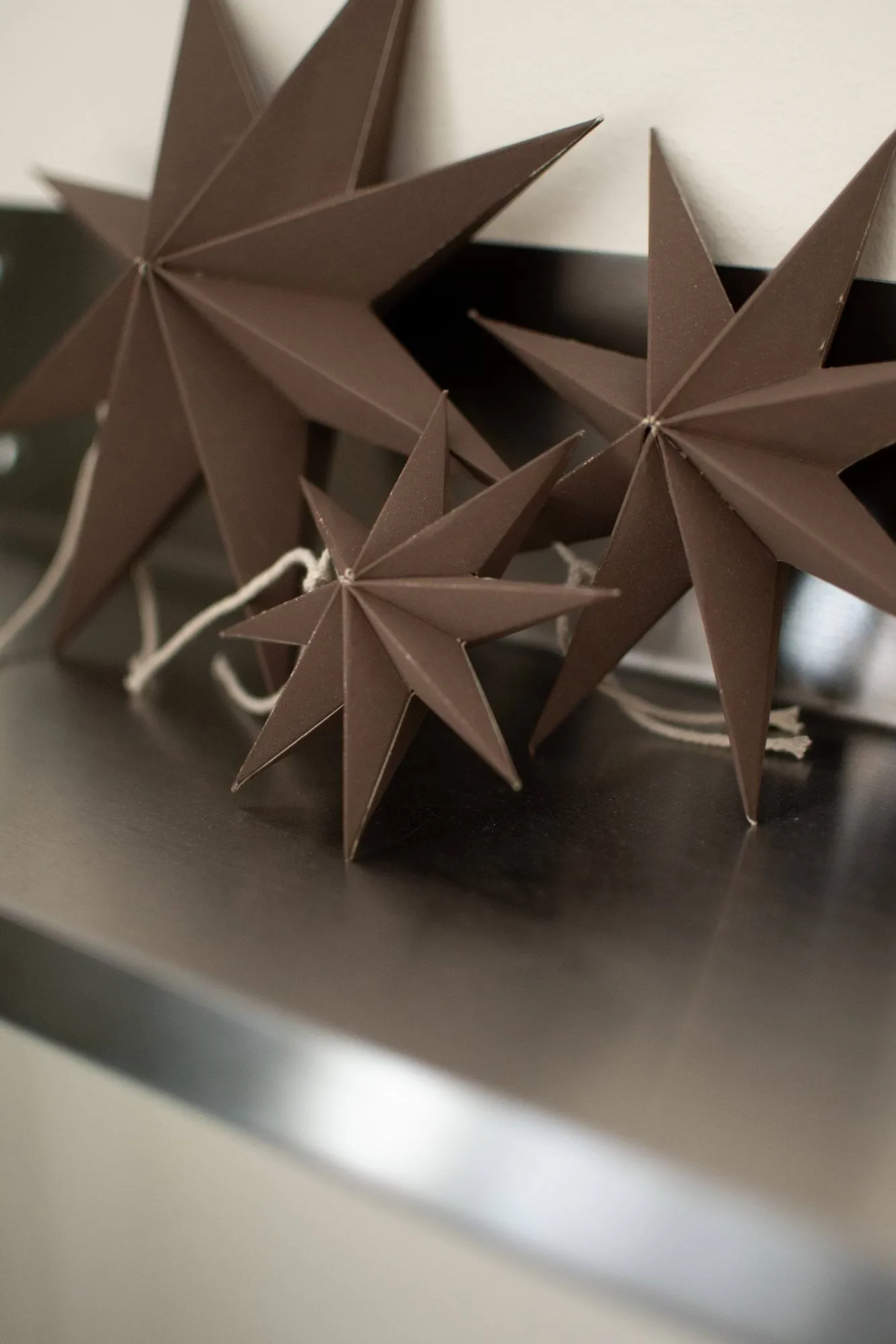 Paper winter star dekorationshänge, Brown, small, Ø9 cm DBKD