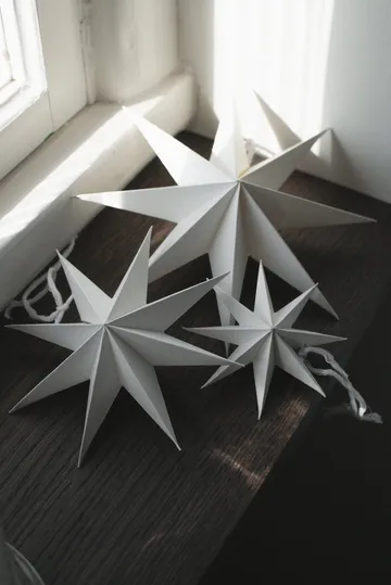 Paper winter star dekorationshänge - White, medium, Ø14 cm - DBKD