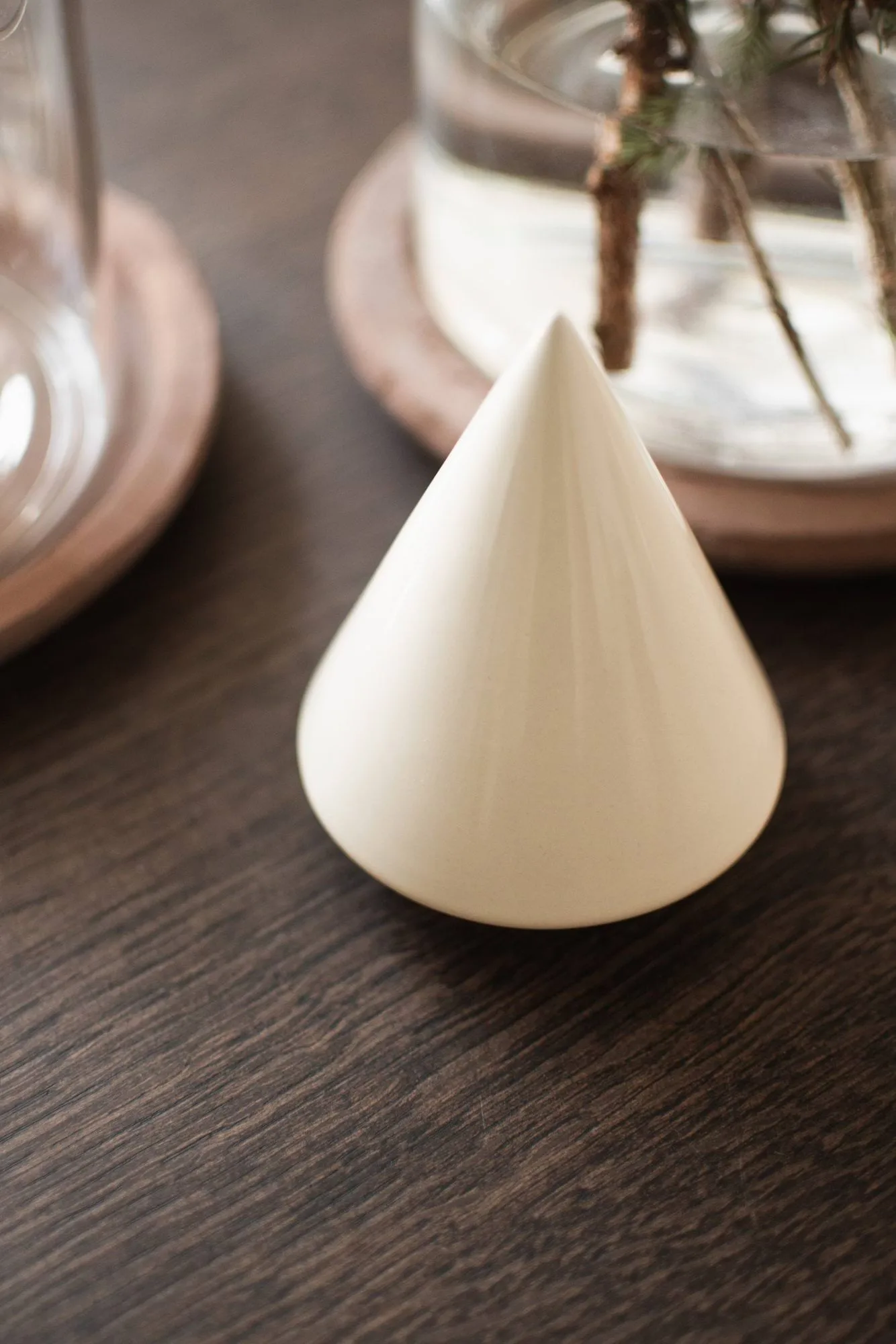 Peak träd dekorationsdetalj, Shiny creme, Ø9 cm DBKD
