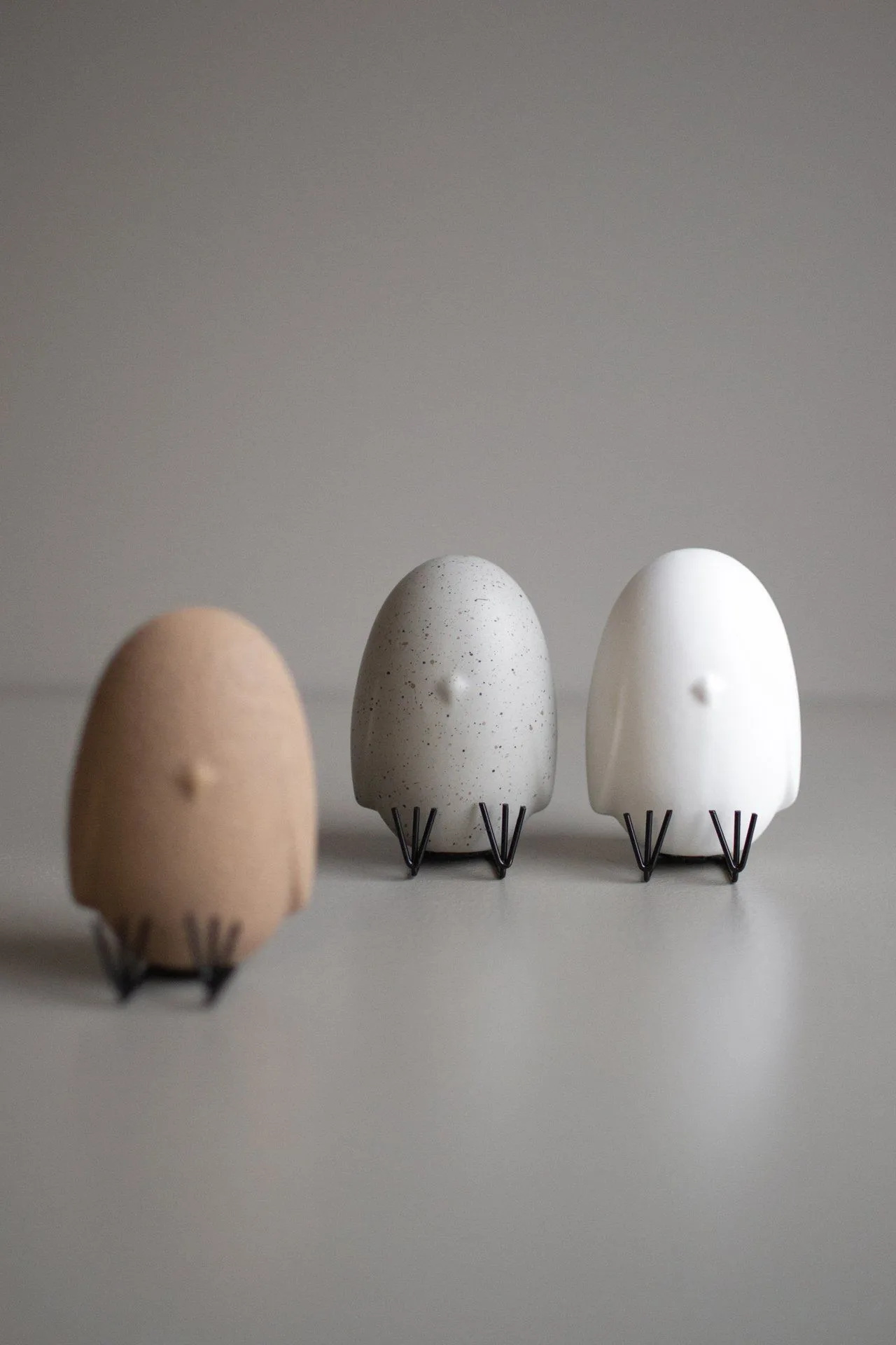 Sit Around påskdekoration, Mole dot DBKD