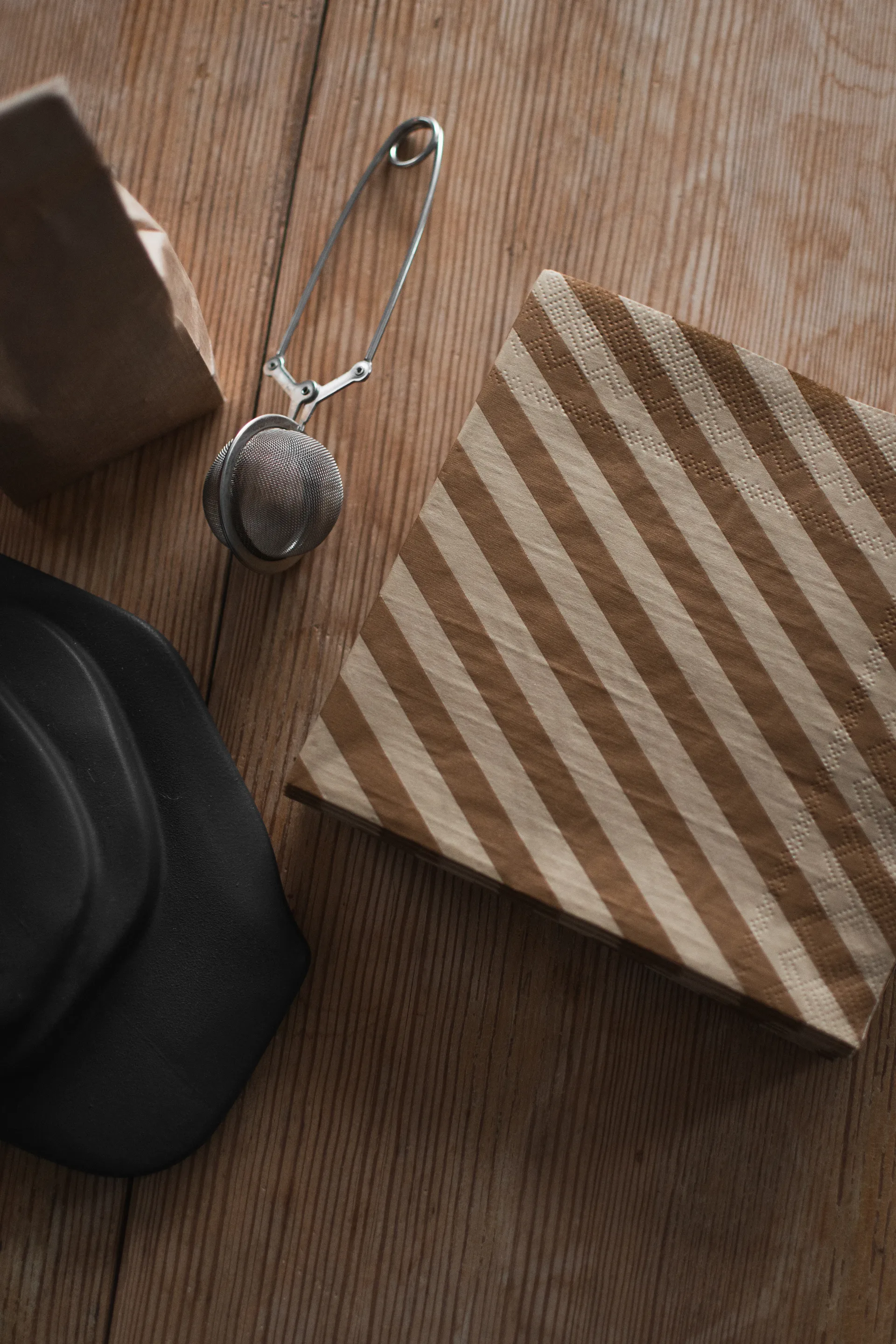 Stripe pappersservett 33x33 cm 20-pack, Nougat DBKD