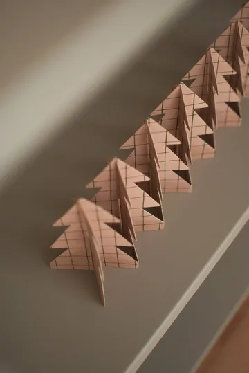 Tree in a row dekoration - Square sand, 12x60 cm - DBKD