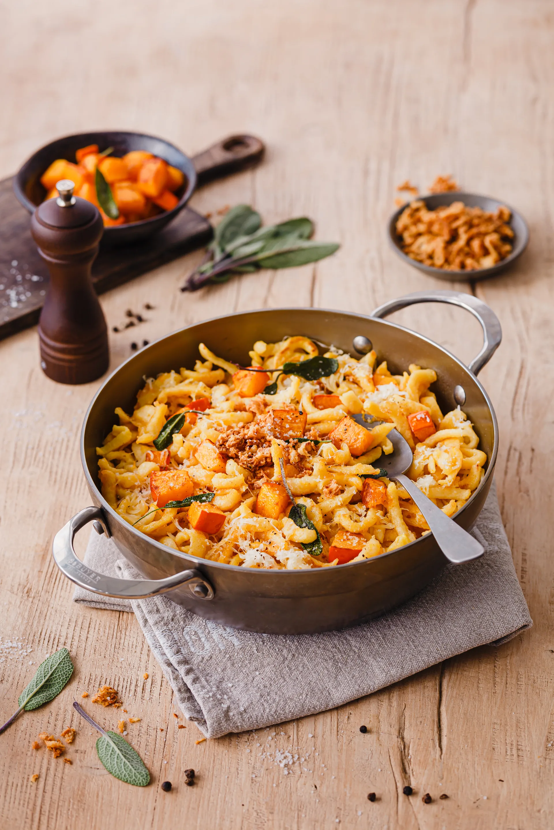 Mineral B Country traktörpanna, 24 cm De Buyer