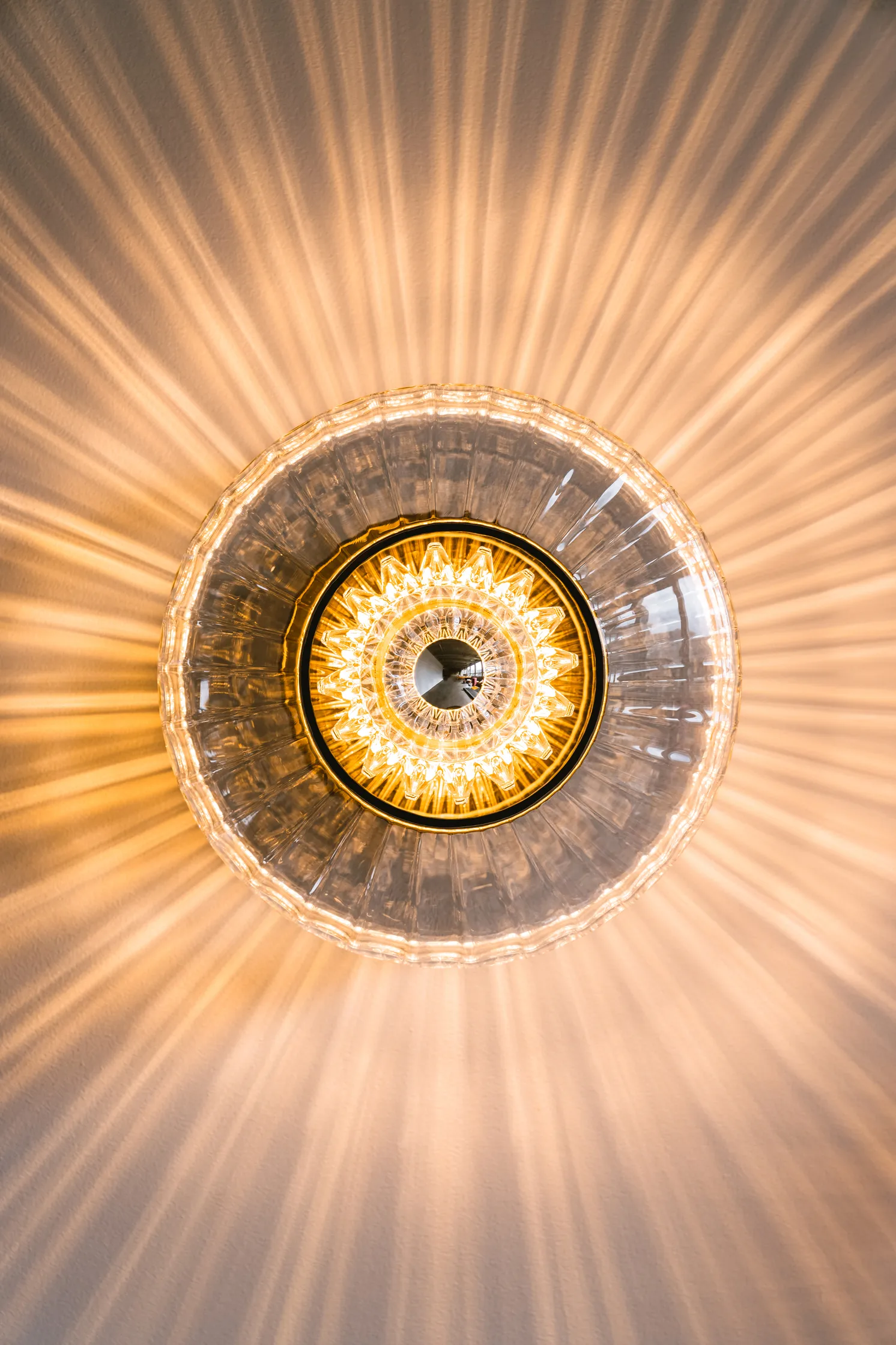 Eyeball till New Wave Optiv vägglampa XL, Gold Design By Us