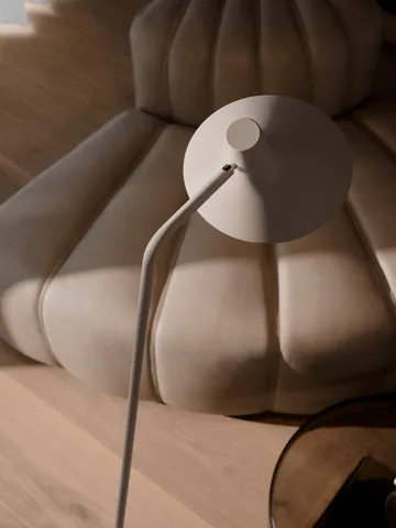 Darci golvlampa 143 cm - Sand - Design For The People