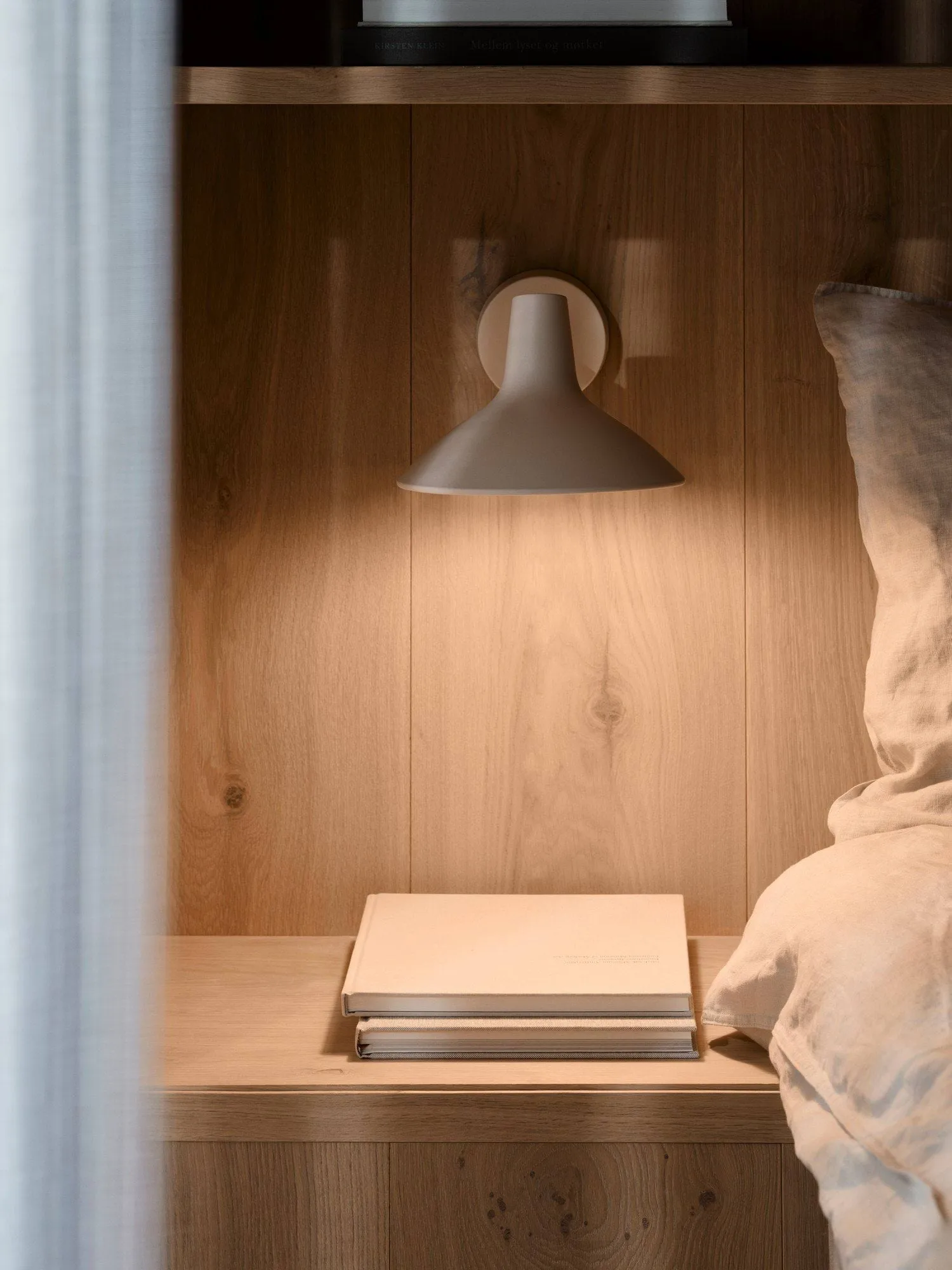 Darci short vägglampa, Sand Design For The People