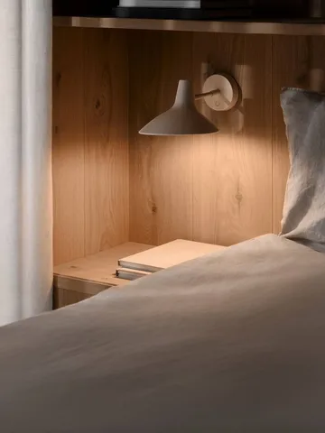 Darci short vägglampa - Sand - Design For The People