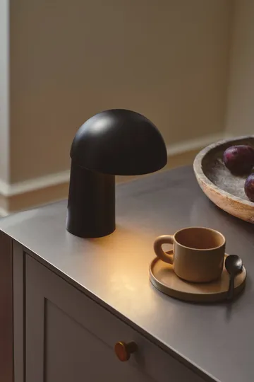 Faye portabel bordslampa - Svart - Design For The People
