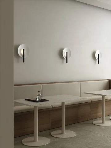 Furiko vägglampa - Svart - Design For The People