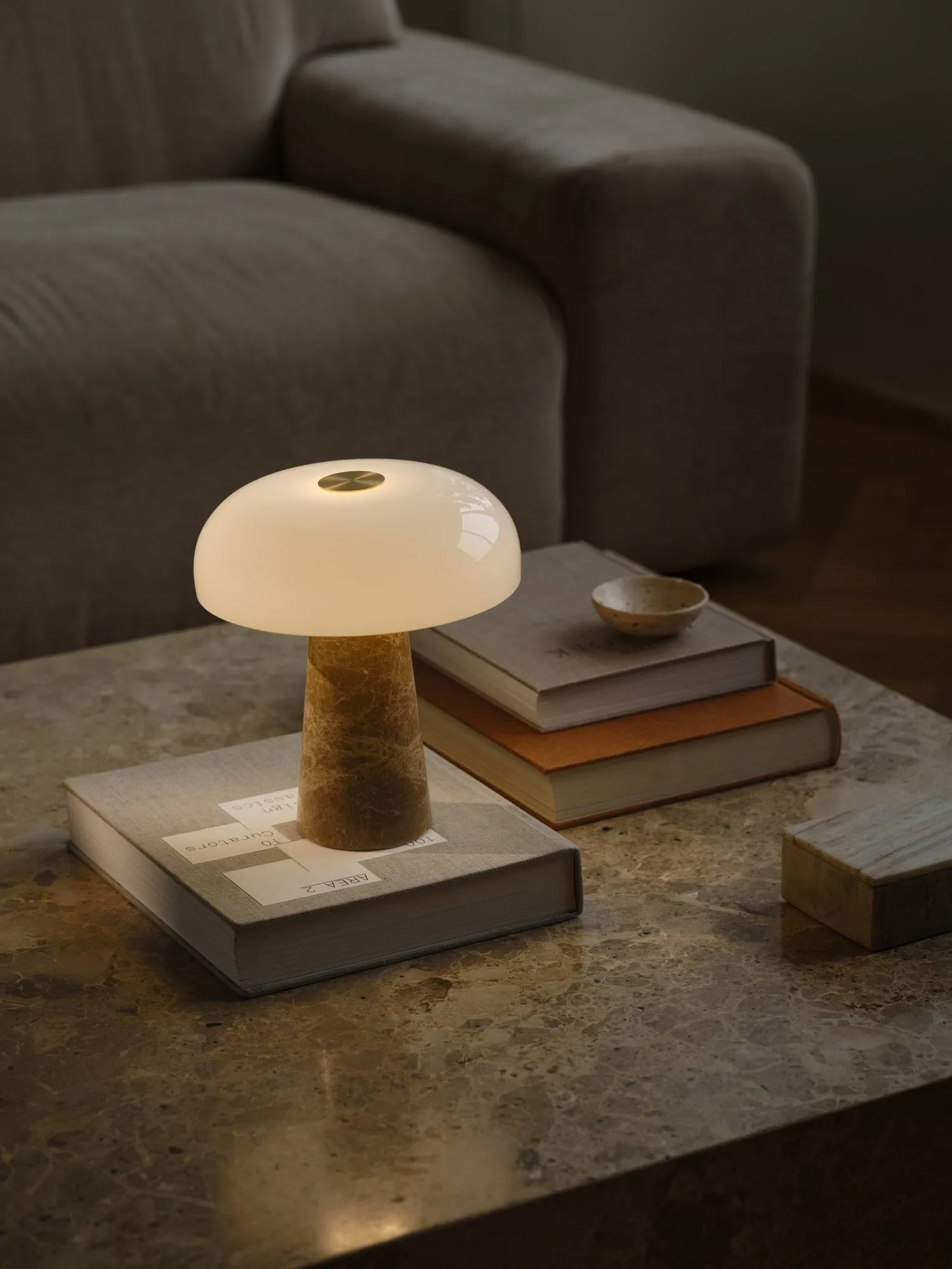 Glossy bordslampa, Beige, mini, 24 cm Design For The People
