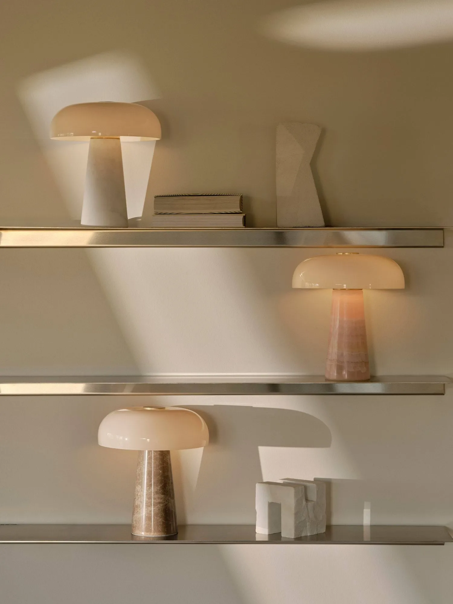 Glossy bordslampa, Beige, mini, 24 cm Design For The People