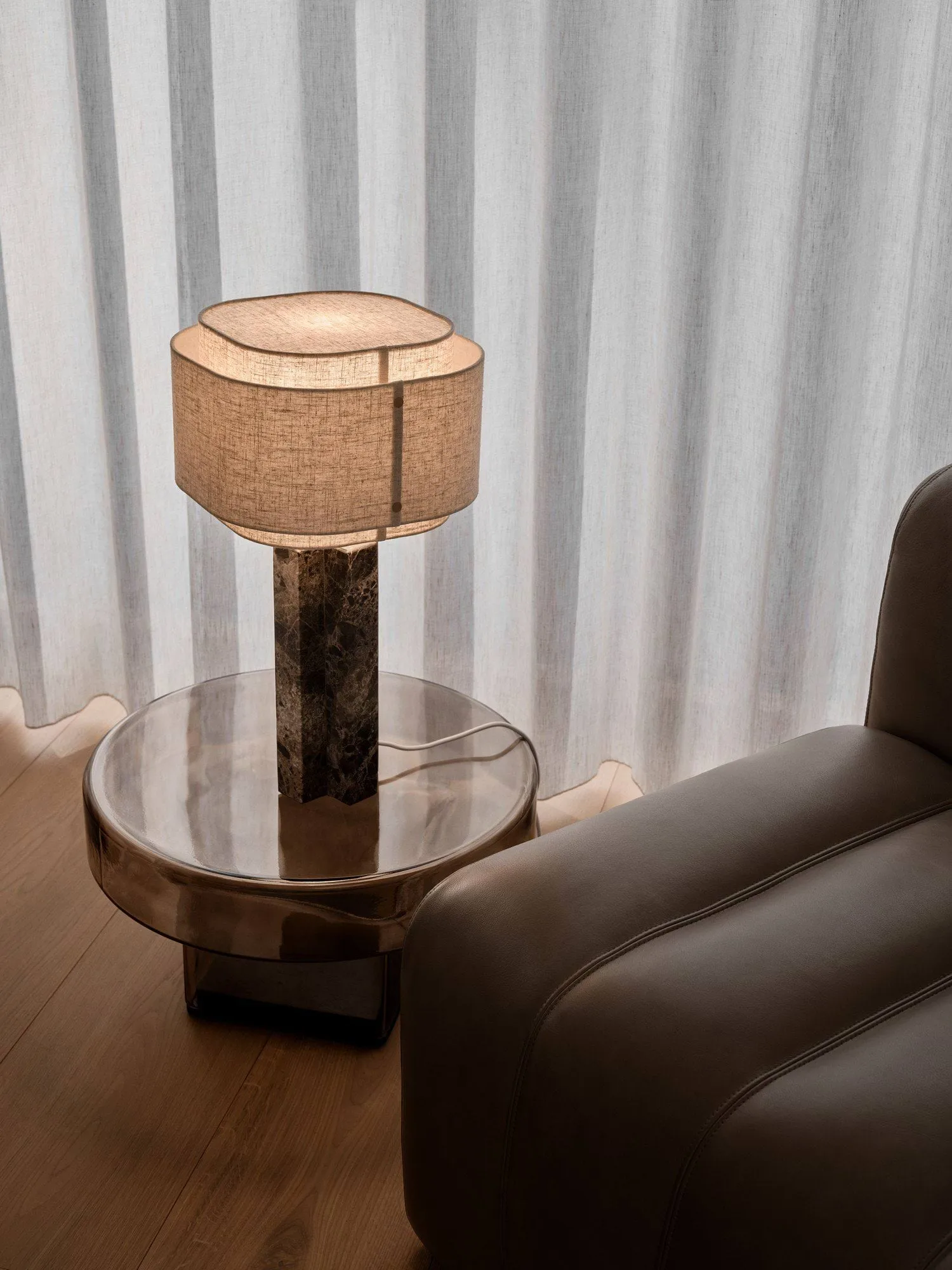 Takai marble bordslampa, Beige, Ø30x55 cm Design For The People