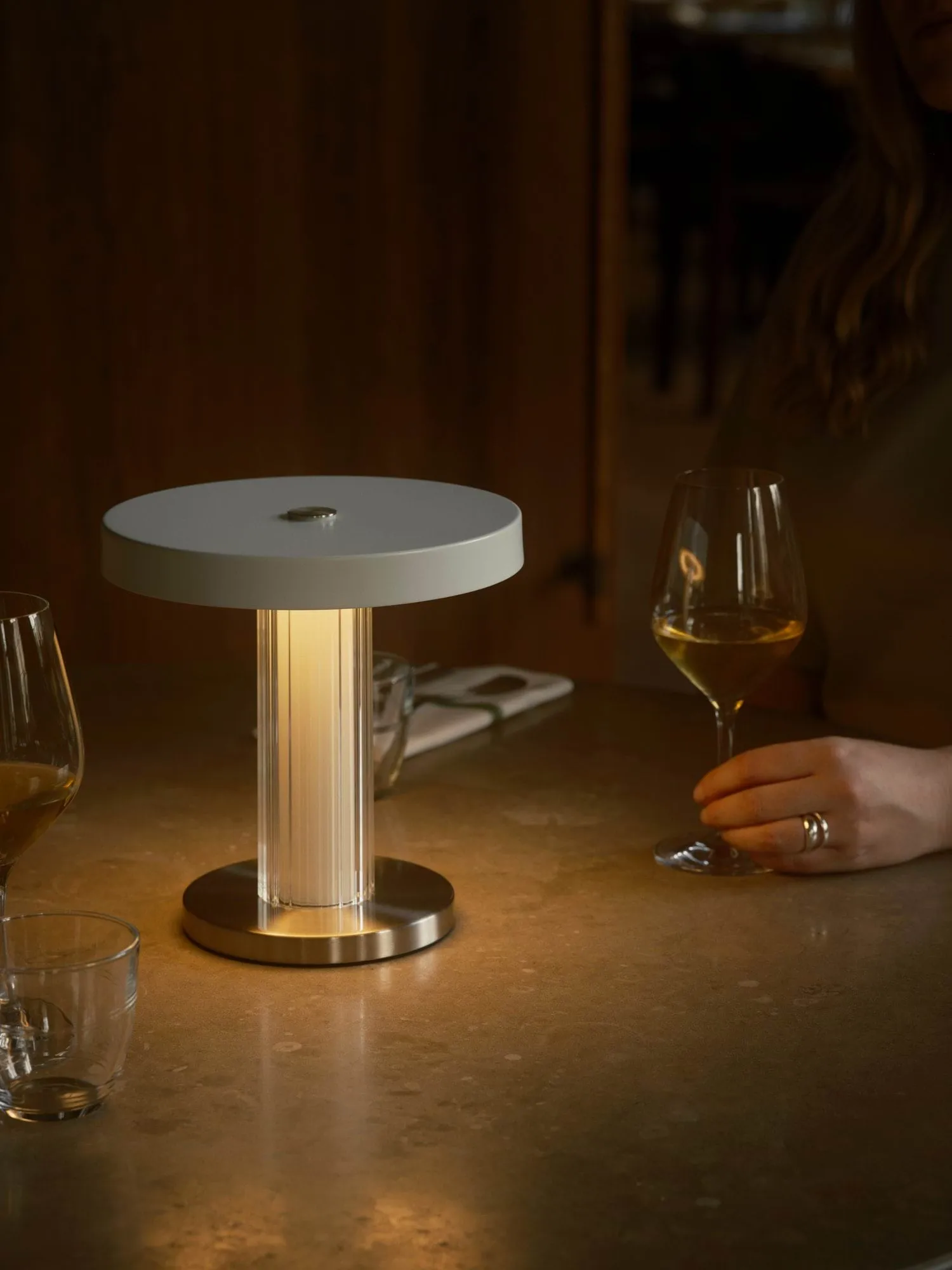 Trezzi portabel bordslampa, Vit Design For The People