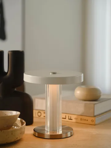 Trezzi portabel bordslampa - Vit - Design For The People