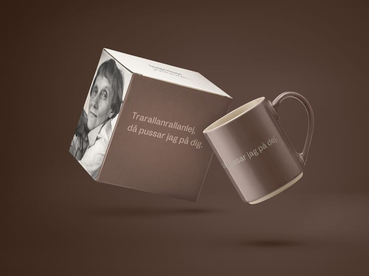 Astrid Lindgren mugg, Trarallanrallanlej, Svensk text Design House Stockholm